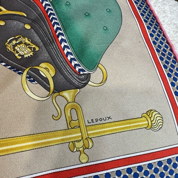 Hermès Carrick à Pompe silk scarf 45 - Picture 5 of 5